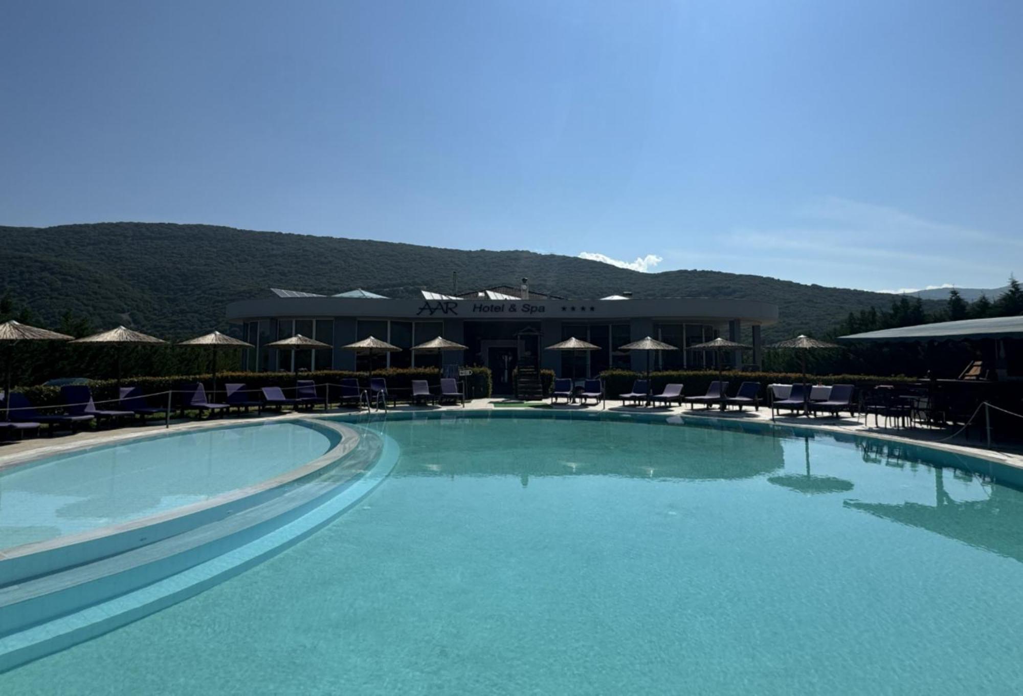 Aar Hotel & Spa יואנינה מראה חיצוני תמונה