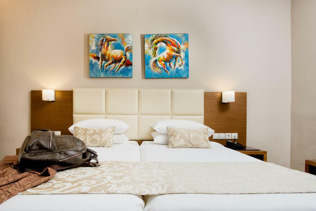 Aar Hotel & Spa יואנינה מראה חיצוני תמונה